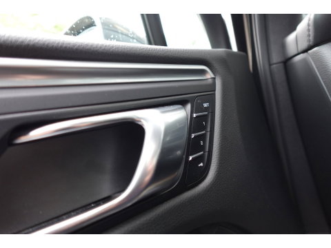 Porsche Macan Porsche Macan 2.0 PANO SPORT CHRONO VOL