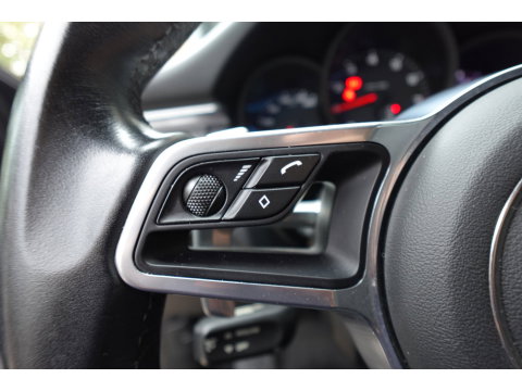 Porsche Macan Porsche Macan 2.0 PANO SPORT CHRONO VOL