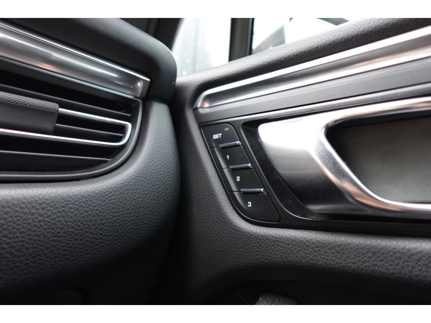 Porsche Macan Porsche Macan 2.0 PANO SPORT CHRONO VOL