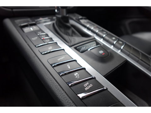 Porsche Macan Porsche Macan 2.0 PANO SPORT CHRONO VOL