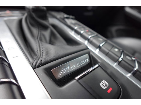 Porsche Macan Porsche Macan 2.0 PANO SPORT CHRONO VOL