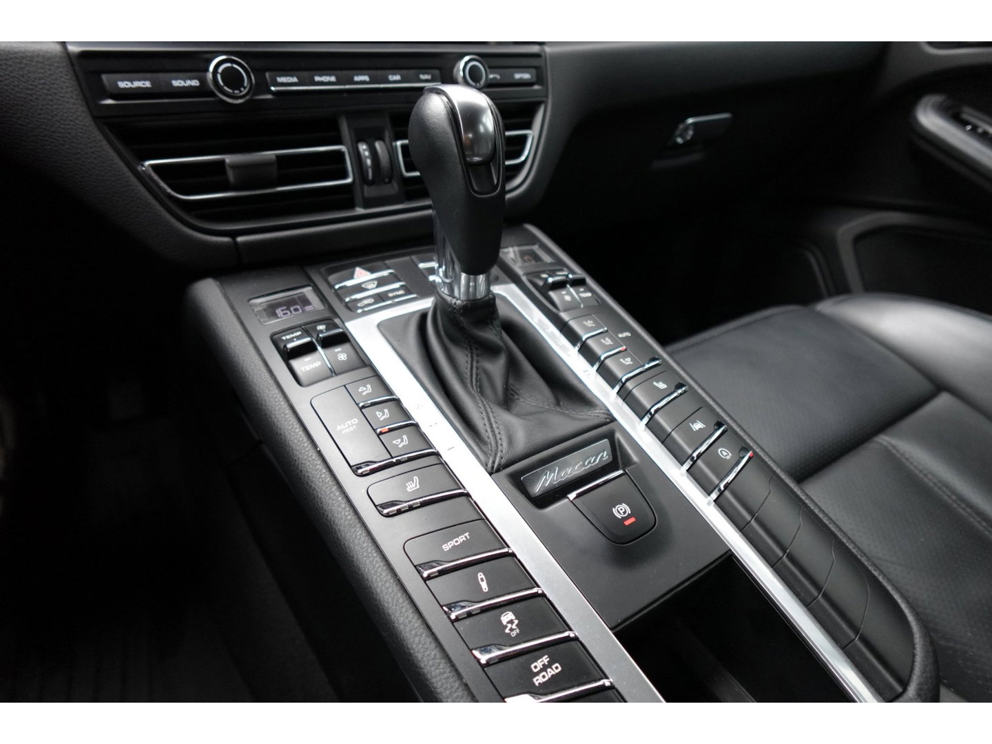 Porsche Macan Porsche Macan 2.0 PANO SPORT CHRONO VOL