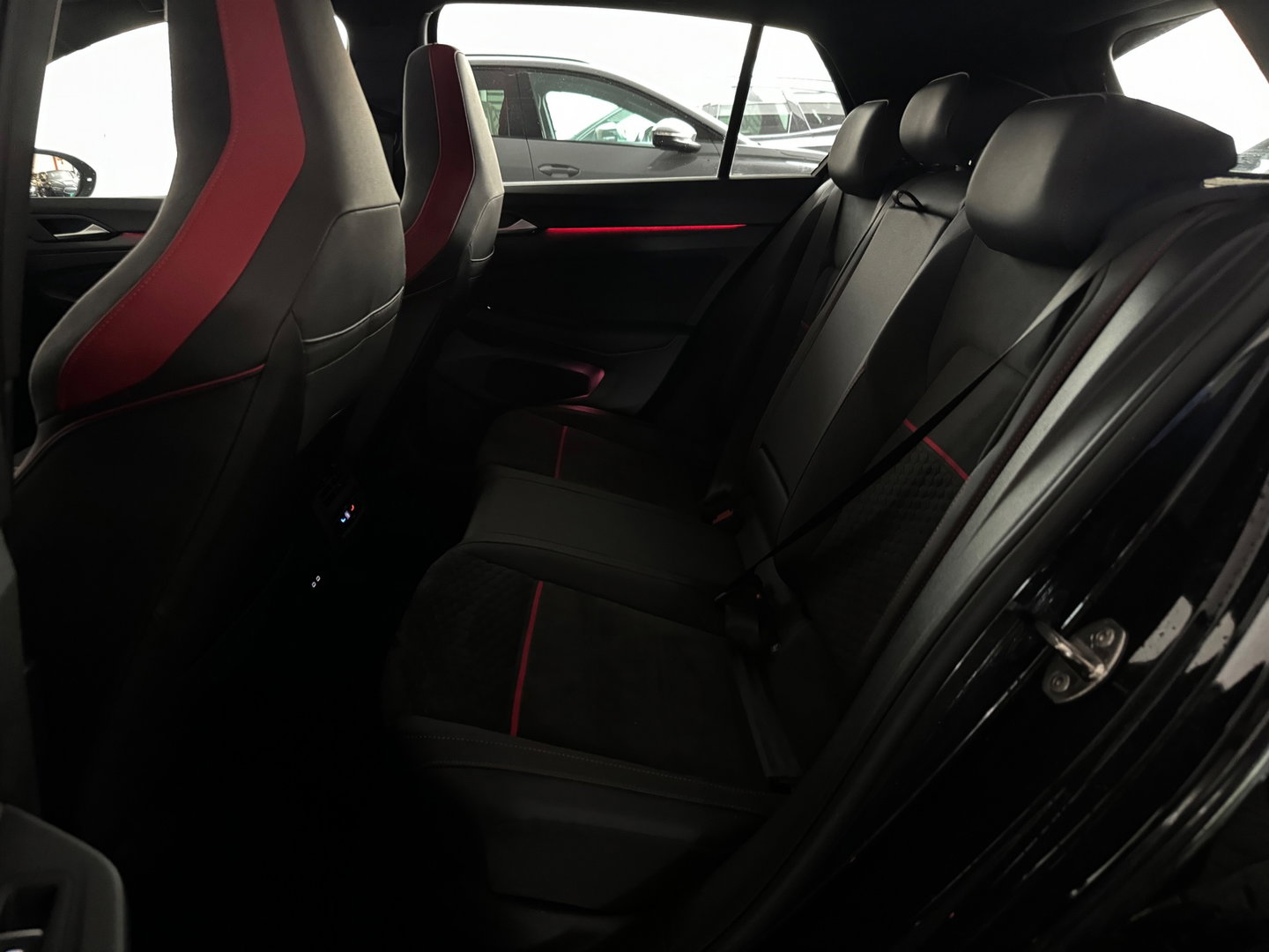 Volkswagen Golf 2.0 TSI GTI Pano|Akrapovic|Nürburgring|45 Jahre Pack|Keyless