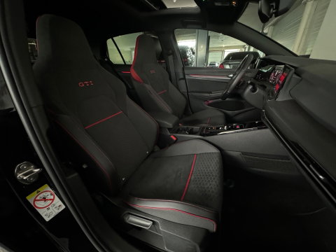Volkswagen Golf 2.0 TSI GTI Pano|Akrapovic|Nürburgring|45 Jahre Pack|Keyless