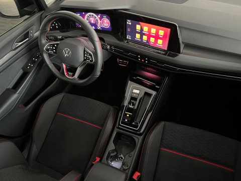Volkswagen Golf 2.0 TSI GTI Pano|Akrapovic|Nürburgring|45 Jahre Pack|Keyless