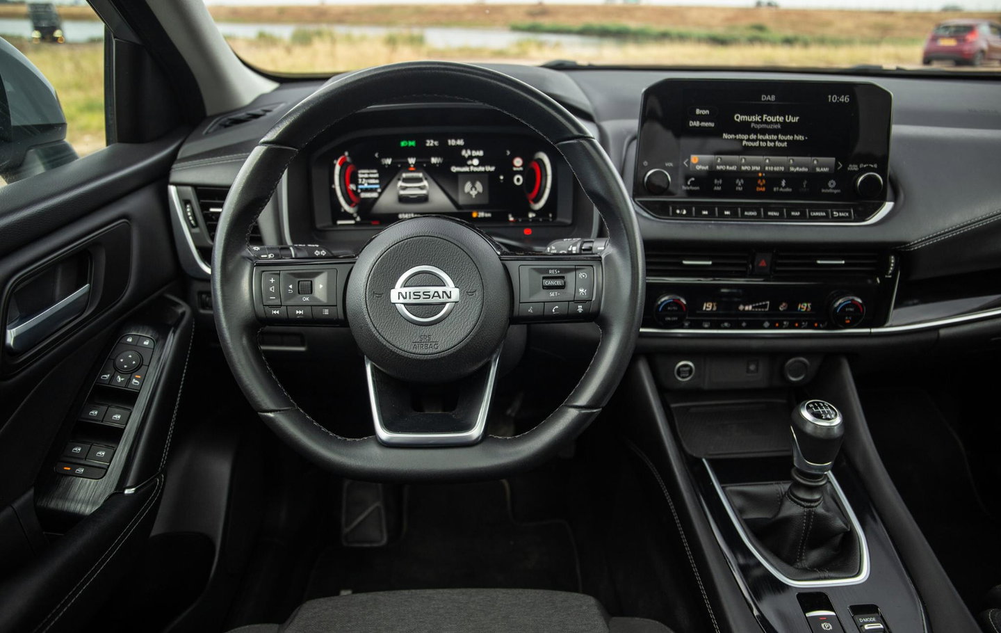 Nissan QASHQAI 1.3 MHEV Business Design PANORAMA / START STOP / CARPLAY / PERFECT ONDERHOUDEN