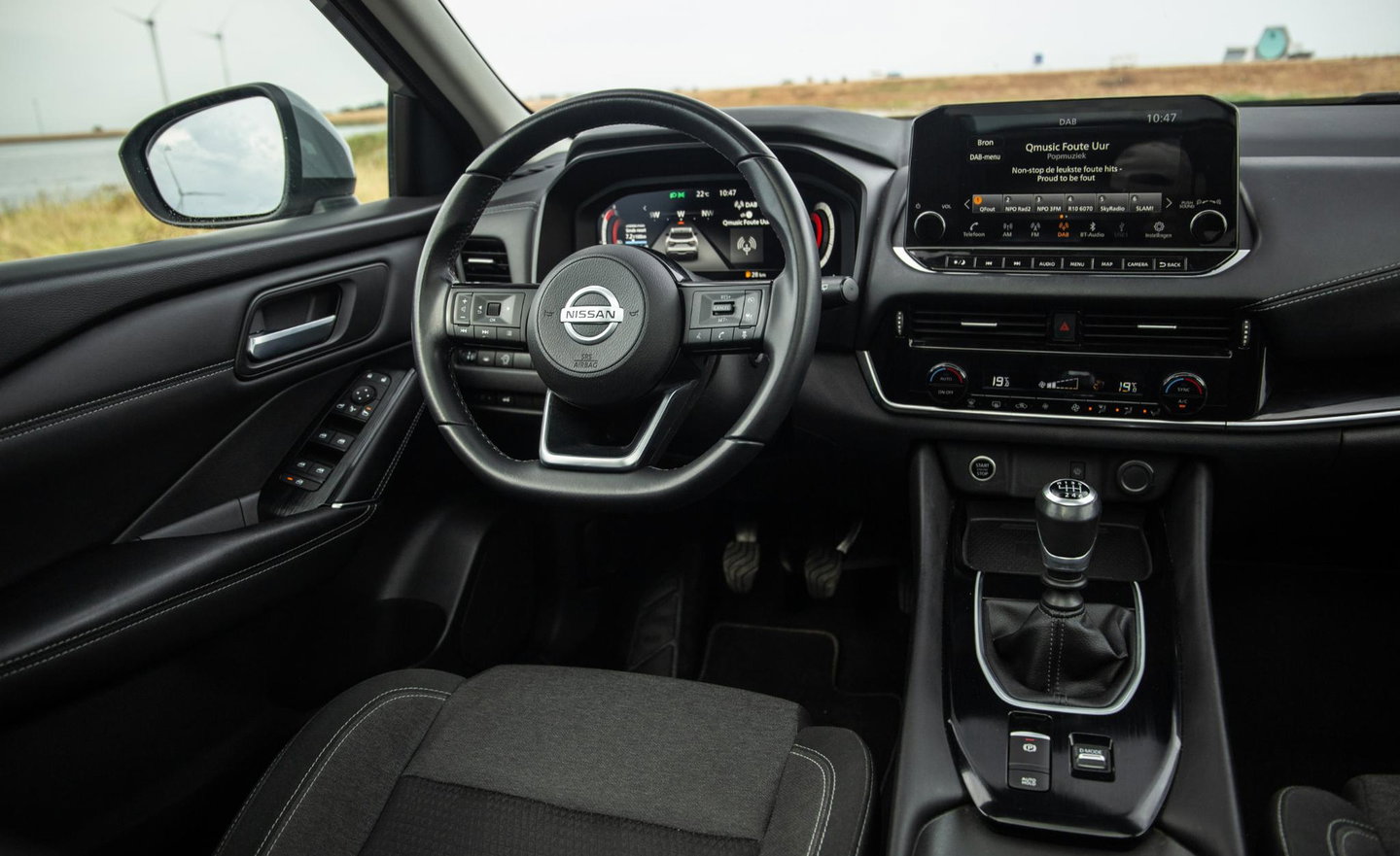 Nissan QASHQAI 1.3 MHEV Business Design PANORAMA / START STOP / CARPLAY / PERFECT ONDERHOUDEN