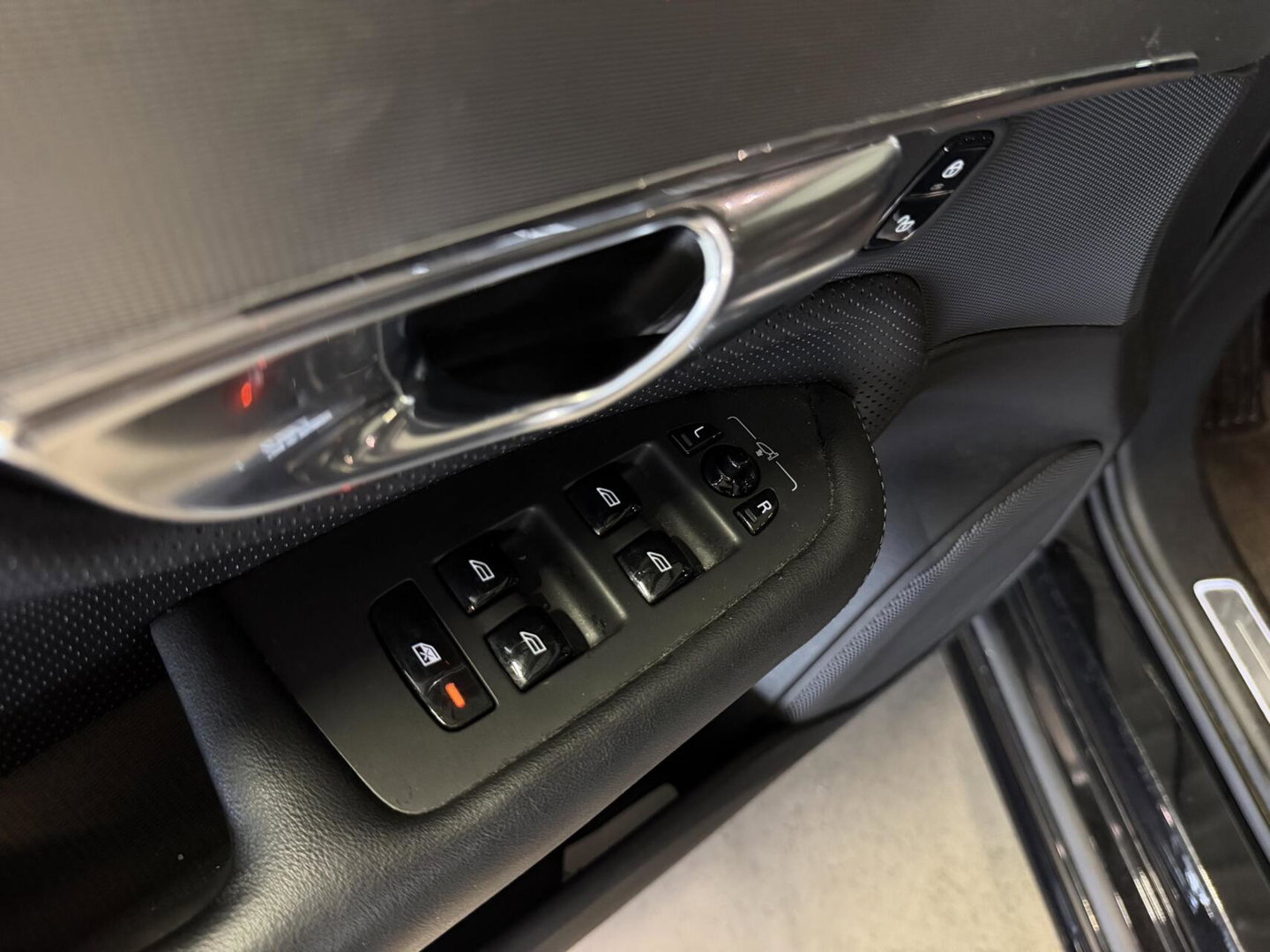 Volvo XC90 2.0 T8 Recharge AWD R-Design Pano Memory 7P NAP