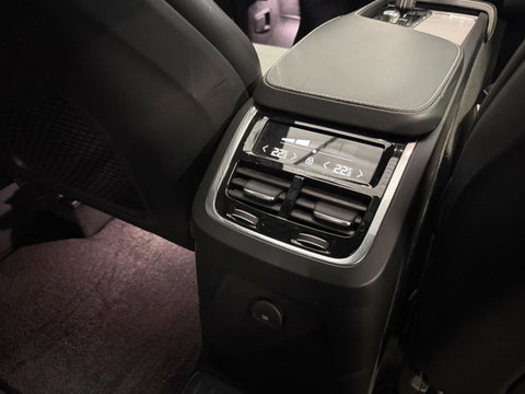Volvo XC90 2.0 T8 Recharge AWD R-Design Pano Memory 7P NAP