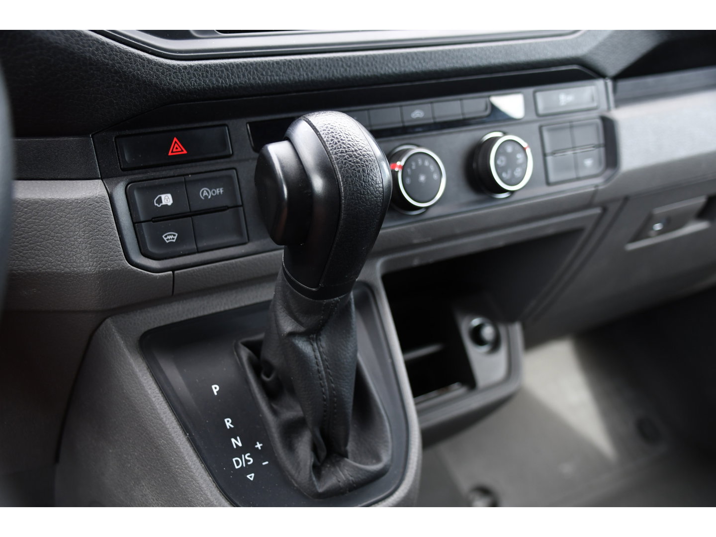 MAN TGE 3.140 35 2.0 L3H2 PB Edition Camera, Cruise, Carplay, LED, 140pk, Automaat, Multimedia, 3000kg Trekhaak, voorruit verwarming, Uniek!