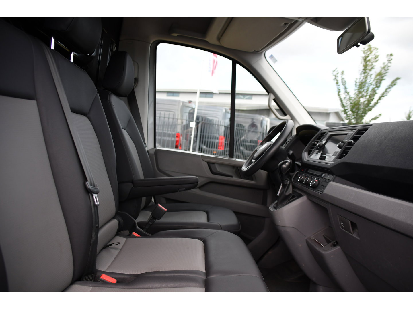 MAN TGE 3.140 35 2.0 L3H2 PB Edition Camera, Cruise, Carplay, LED, 140pk, Automaat, Multimedia, 3000kg Trekhaak, voorruit verwarming, Uniek!