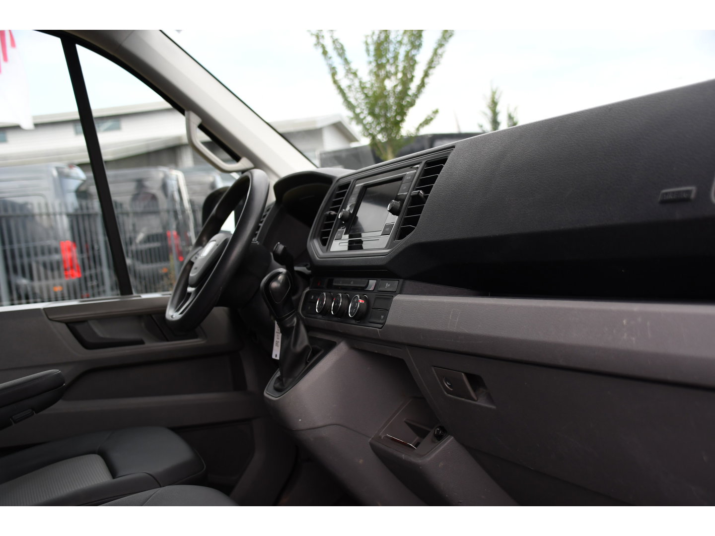 MAN TGE 3.140 35 2.0 L3H2 PB Edition Camera, Cruise, Carplay, LED, 140pk, Automaat, Multimedia, 3000kg Trekhaak, voorruit verwarming, Uniek!