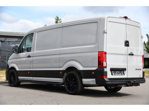 MAN TGE 3.140 35 2.0 L3H2 PB Edition Camera, Cruise, Carplay, LED, 140pk, Automaat, Multimedia, 3000kg Trekhaak, voorruit verwarming, Uniek!