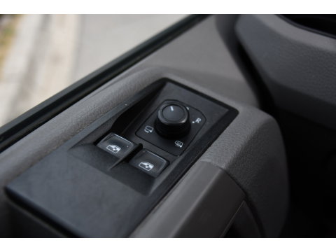 MAN TGE 3.140 35 2.0 L3H2 PB Edition Camera, Cruise, Carplay, LED, 140pk, Automaat, Multimedia, 3000kg Trekhaak, voorruit verwarming, Uniek!