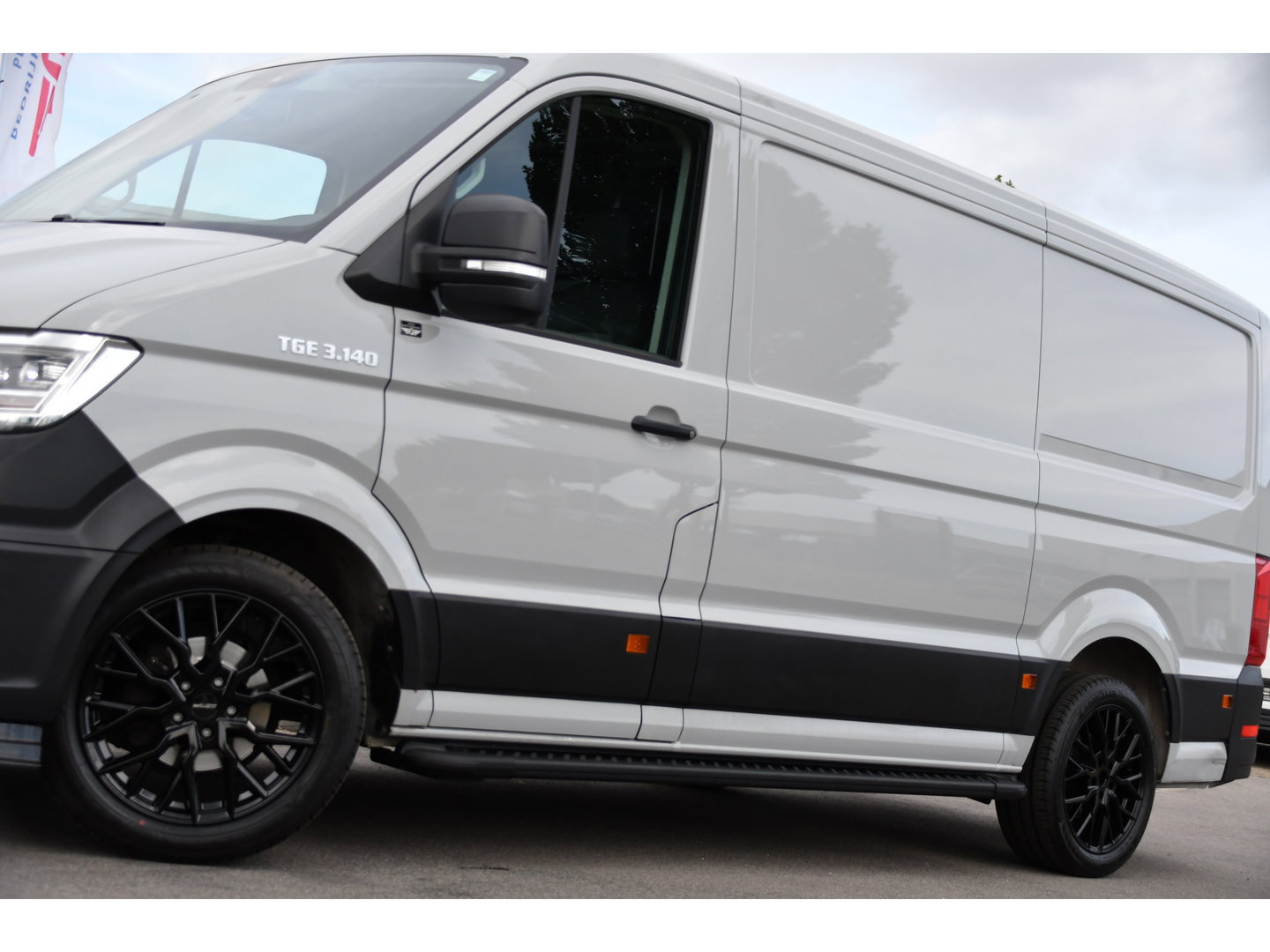 MAN TGE 3.140 35 2.0 L3H2 PB Edition Camera, Cruise, Carplay, LED, 140pk, Automaat, Multimedia, 3000kg Trekhaak, voorruit verwarming, Uniek!