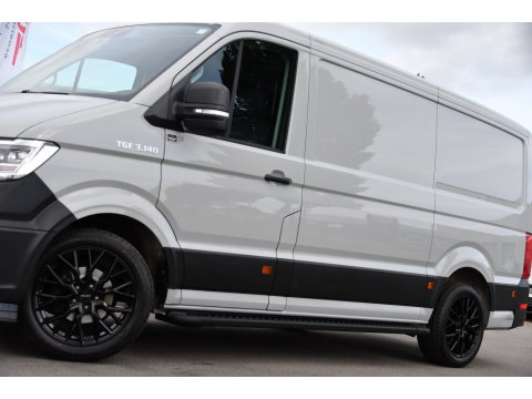 MAN TGE 3.140 35 2.0 L3H2 PB Edition Camera, Cruise, Carplay, LED, 140pk, Automaat, Multimedia, 3000kg Trekhaak, voorruit verwarming, Uniek!