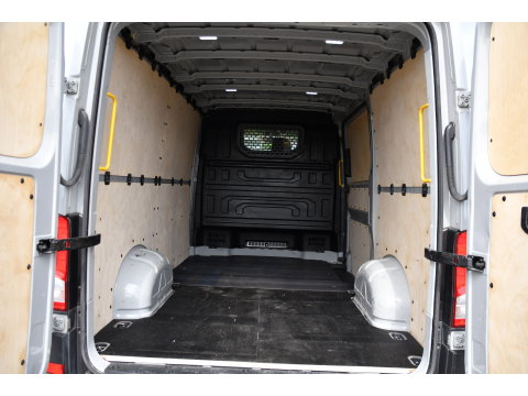 MAN TGE 3.140 35 2.0 L3H2 PB Edition Camera, Cruise, Carplay, LED, 140pk, Automaat, Multimedia, 3000kg Trekhaak, voorruit verwarming, Uniek!