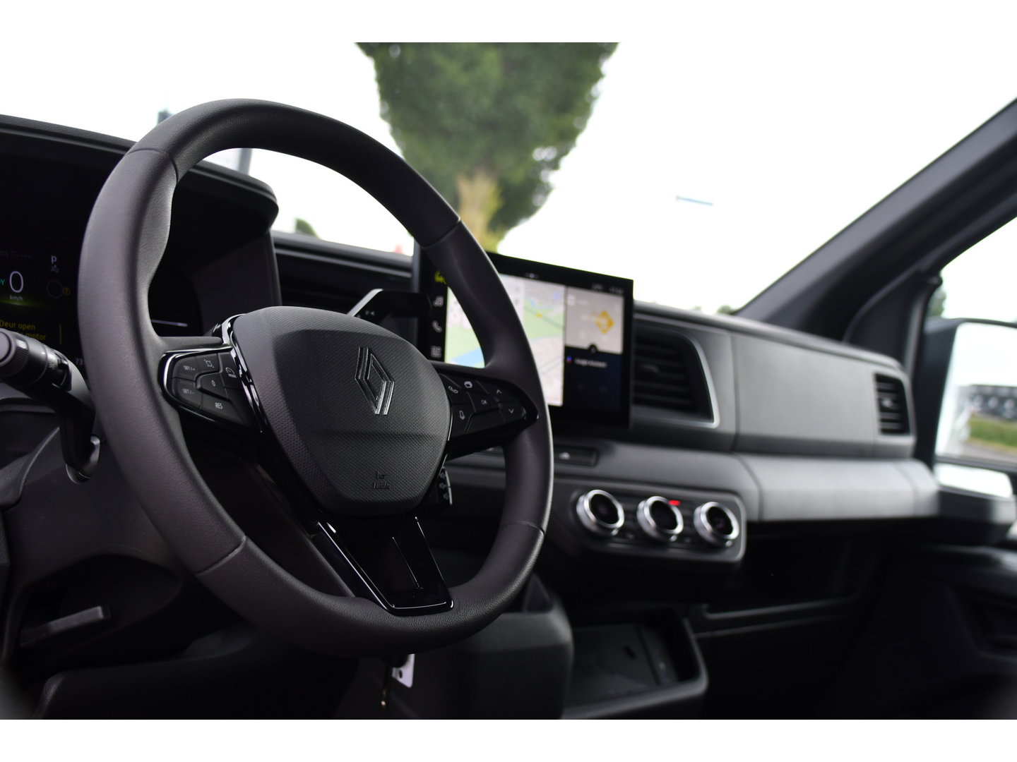 Renault Master E-Tech T35 L2H2 Extra long range 87 kWh Camera, Cruise, Carplay, LED, Clima, Stoelverwarming, Laadruimte Betimmering, 143pk, Virtual, Sensoren, Uniek!
