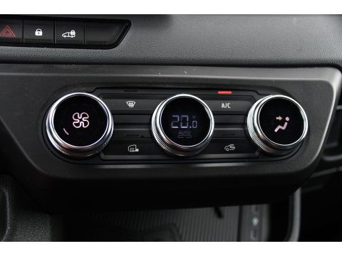 Renault Master E-Tech T35 L2H2 Extra long range 87 kWh Camera, Cruise, Carplay, LED, Clima, Stoelverwarming, Laadruimte Betimmering, 143pk, Virtual, Sensoren, Uniek!