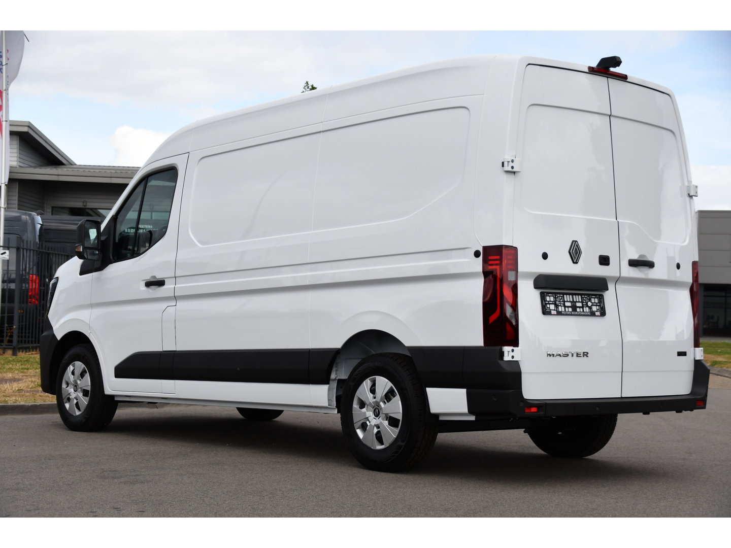 Renault Master E-Tech T35 L2H2 Extra long range 87 kWh Camera, Cruise, Carplay, LED, Clima, Stoelverwarming, Laadruimte Betimmering, 143pk, Virtual, Sensoren, Uniek!