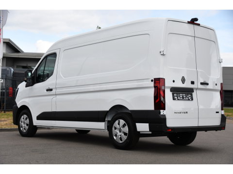 Renault Master E-Tech T35 L2H2 Extra long range 87 kWh Camera, Cruise, Carplay, LED, Clima, Stoelverwarming, Laadruimte Betimmering, 143pk, Virtual, Sensoren, Uniek!