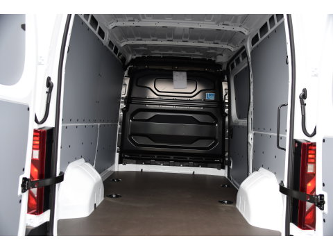 Renault Master E-Tech T35 L2H2 Extra long range 87 kWh Camera, Cruise, Carplay, LED, Clima, Stoelverwarming, Laadruimte Betimmering, 143pk, Virtual, Sensoren, Uniek!