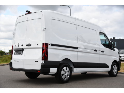 Renault Master E-Tech T35 L2H2 Extra long range 87 kWh Camera, Cruise, Carplay, LED, Clima, Stoelverwarming, Laadruimte Betimmering, 143pk, Virtual, Sensoren, Uniek!