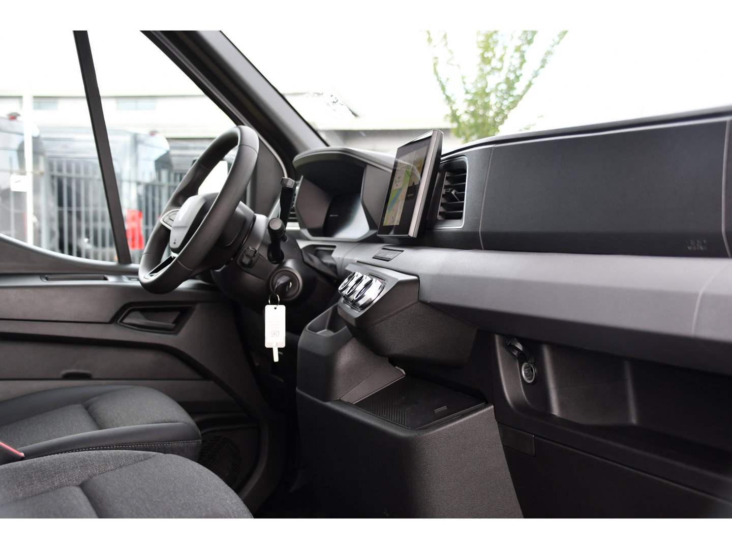 Renault Master E-Tech T35 L2H2 Extra long range 87 kWh Camera, Cruise, Carplay, LED, Clima, Stoelverwarming, Laadruimte Betimmering, 143pk, Virtual, Sensoren, Uniek!