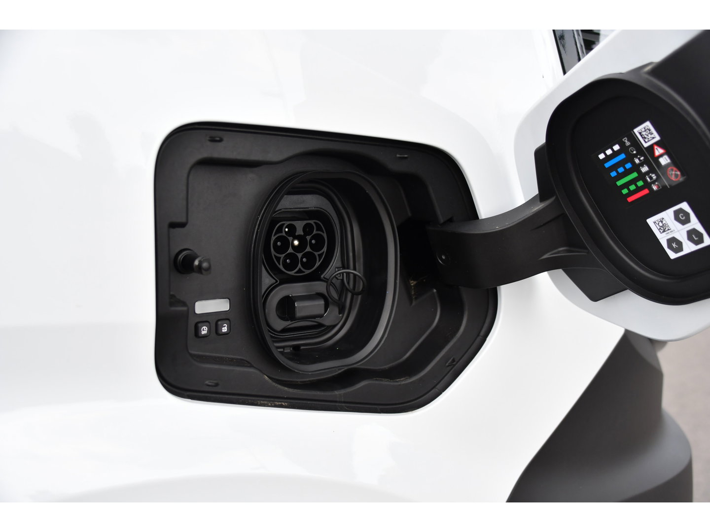 Renault Master E-Tech T35 L2H2 Extra long range 87 kWh Camera, Cruise, Carplay, LED, Clima, Stoelverwarming, Laadruimte Betimmering, 143pk, Virtual, Sensoren, Uniek!