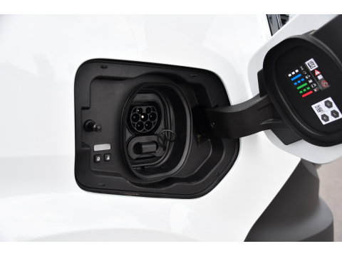 Renault Master E-Tech T35 L2H2 Extra long range 87 kWh Camera, Cruise, Carplay, LED, Clima, Stoelverwarming, Laadruimte Betimmering, 143pk, Virtual, Sensoren, Uniek!