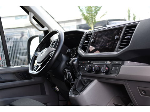 Volkswagen Crafter 35 2.0 TDI L3H3 Black Edition Full options! Adaptieve Cruise, Camera, Carplay, LED, Standkachel, Stoelverwarming, Dodehoek, Massagestoel, Automaat, Uniek!