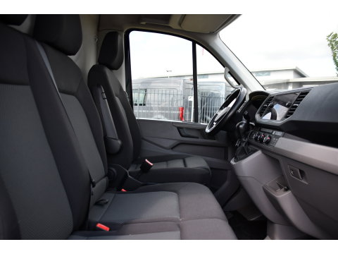 Volkswagen Crafter 35 2.0 TDI L3H3 Black Edition Full options! Adaptieve Cruise, Camera, Carplay, LED, Standkachel, Stoelverwarming, Dodehoek, Massagestoel, Automaat, Uniek!
