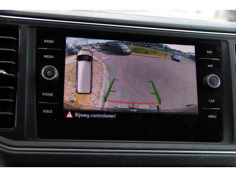 Volkswagen Crafter 35 2.0 TDI L3H3 Black Edition Full options! Adaptieve Cruise, Camera, Carplay, LED, Standkachel, Stoelverwarming, Dodehoek, Massagestoel, Automaat, Uniek!