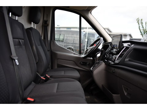Ford Transit 350 2.0 TDCI L3H2 Black Edition Camera, Cruise, Carplay, 185pk, Xenon, Multimedia, Automaat, Trekhaak, Sensoren, Uniek!
