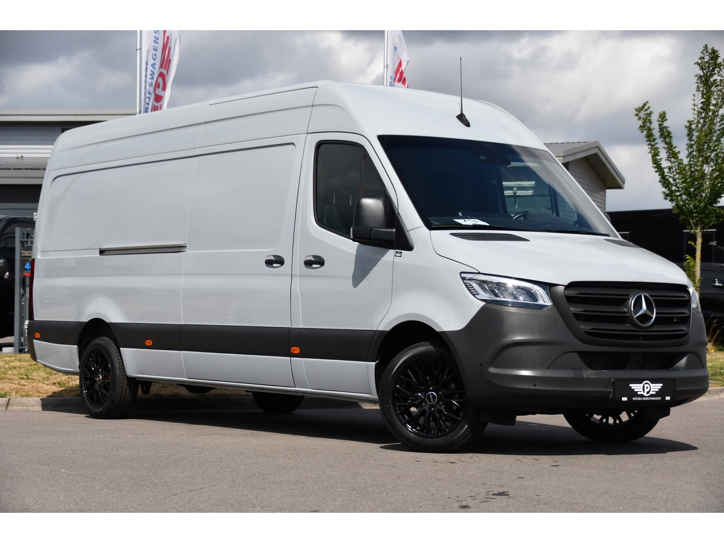 Mercedes-Benz Sprinter 317 1.9 CDI L3H2 RWD PB Edition NIEUW STAAT! Adaptieve Cruise, Camera, Carlay, LED, Standkachel, 170pk, Stoelverwarming, Dodehoek, Automaat, 3 Zitplaatsen, Uniek!