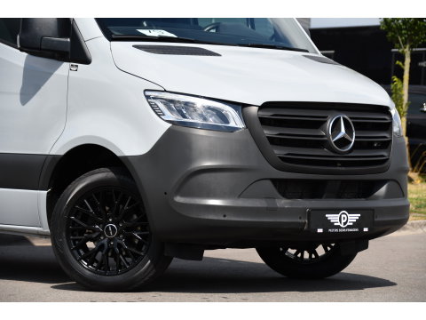 Mercedes-Benz Sprinter 317 1.9 CDI L3H2 RWD PB Edition NIEUW STAAT! Adaptieve Cruise, Camera, Carlay, LED, Standkachel, 170pk, Stoelverwarming, Dodehoek, Automaat, 3 Zitplaatsen, Uniek!