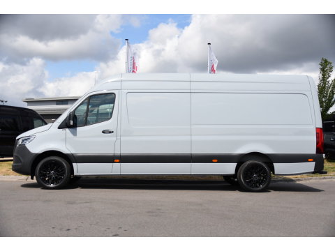 Mercedes-Benz Sprinter 317 1.9 CDI L3H2 RWD PB Edition NIEUW STAAT! Adaptieve Cruise, Camera, Carlay, LED, Standkachel, 170pk, Stoelverwarming, Dodehoek, Automaat, 3 Zitplaatsen, Uniek!