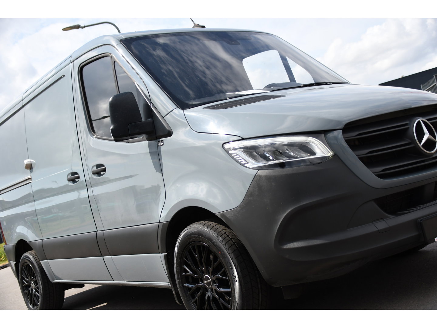 Mercedes-Benz Sprinter 315 1.9 CDI L1H1 PB Edition Adaptieve Cruise, Camera, Carplay, NAVI, LED, 10,5'' Mbux, LED, Automaat, Trekhaak, Stoelverwarming, Standkachel, Leder, Uniek!