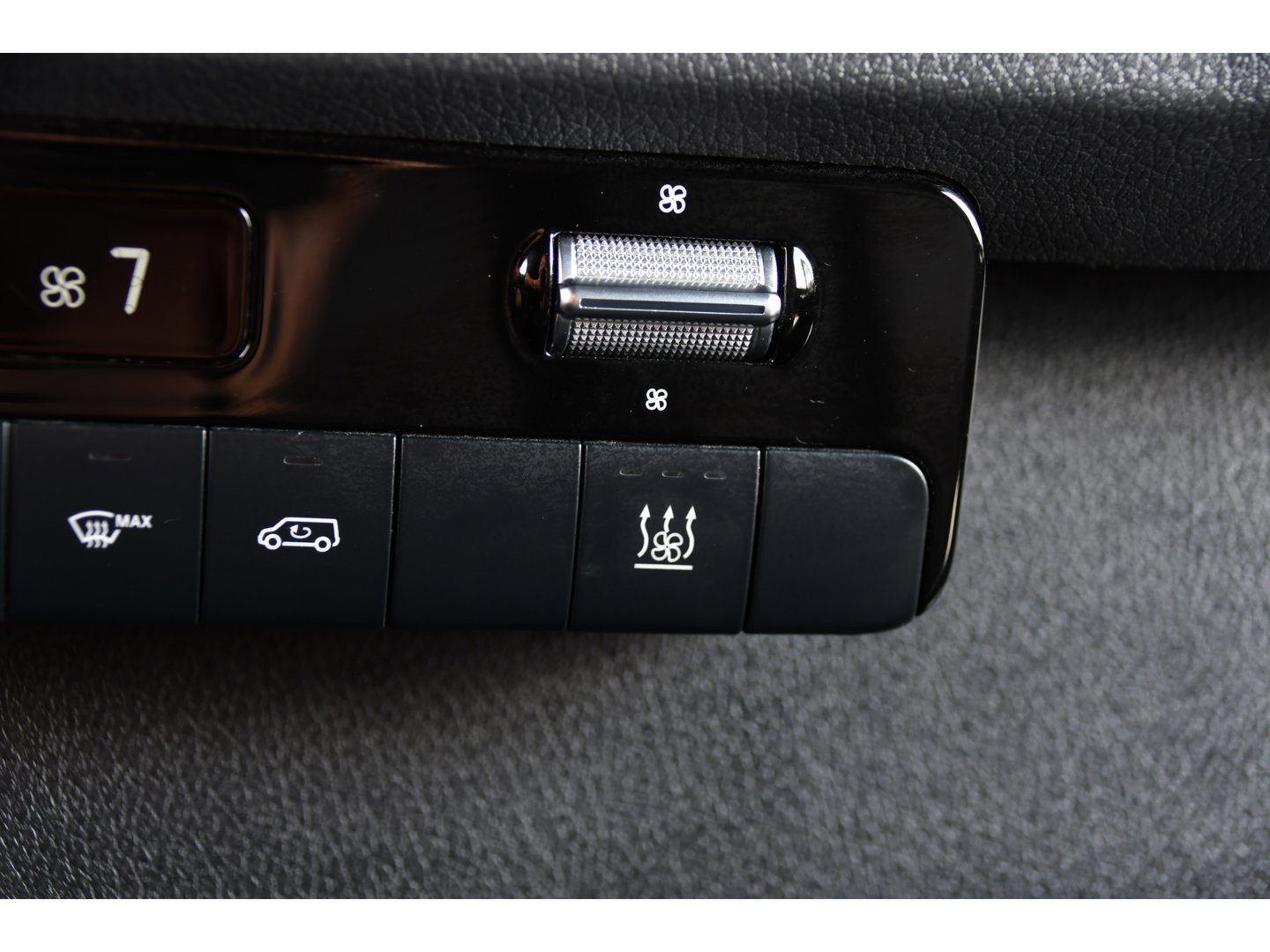 Mercedes-Benz Sprinter 315 1.9 CDI L1H1 PB Edition Adaptieve Cruise, Camera, Carplay, NAVI, LED, 10,5'' Mbux, LED, Automaat, Trekhaak, Stoelverwarming, Standkachel, Leder, Uniek!