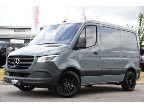 Mercedes-Benz Sprinter 315 1.9 CDI L1H1 PB Edition Adaptieve Cruise, Camera, Carplay, NAVI, LED, 10,5'' Mbux, LED, Automaat, Trekhaak, Stoelverwarming, Standkachel, Leder, Uniek!