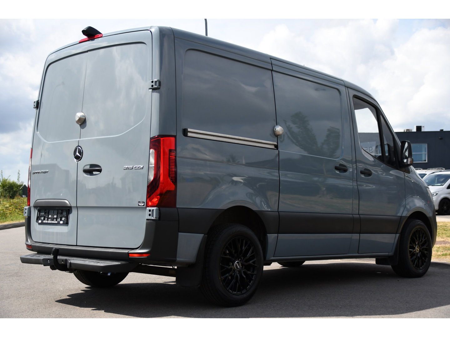 Mercedes-Benz Sprinter 315 1.9 CDI L1H1 PB Edition Adaptieve Cruise, Camera, Carplay, NAVI, LED, 10,5'' Mbux, LED, Automaat, Trekhaak, Stoelverwarming, Standkachel, Leder, Uniek!