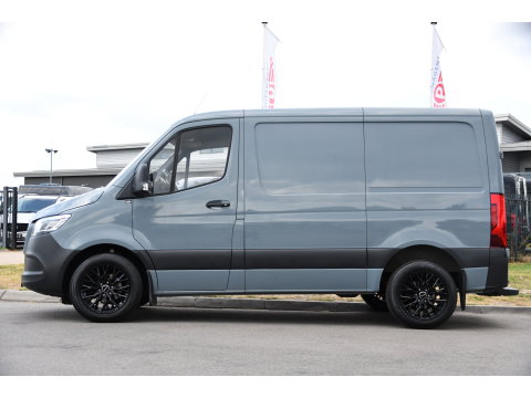 Mercedes-Benz Sprinter 315 1.9 CDI L1H1 PB Edition Adaptieve Cruise, Camera, Carplay, NAVI, LED, 10,5'' Mbux, LED, Automaat, Trekhaak, Stoelverwarming, Standkachel, Leder, Uniek!