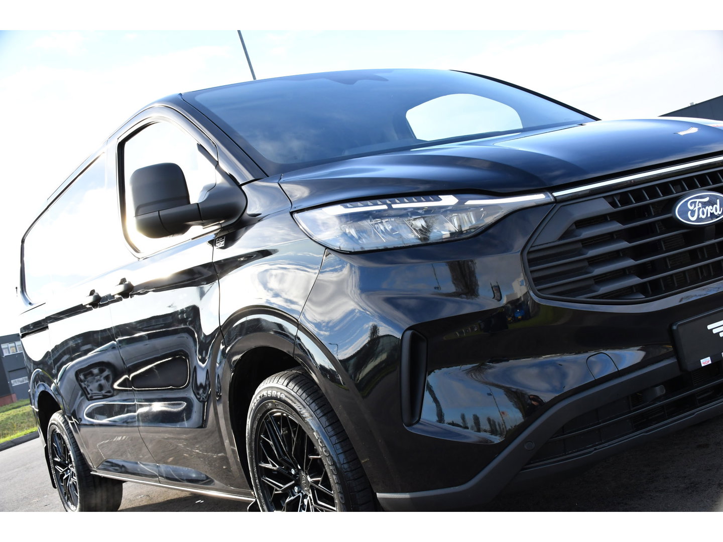 Ford Transit Custom 300 2.0 TDCI L1H1 Black Edition Virtual, Cruise, Carplay, Camera, LED, Automaat, 136pk, Stoelverwarming, Multimedia, Uniek!