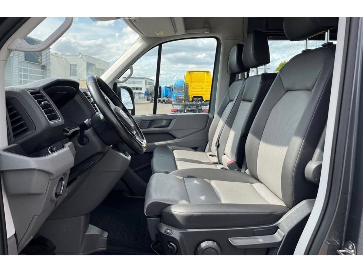 MAN TGE 3.180 35 2.0 L3H3 DC PB Edition Camera, Cruise, Carplay, LED, Automaat, Stoelverwarming, Leder, Trekhaak, Sensoren, Uniek!