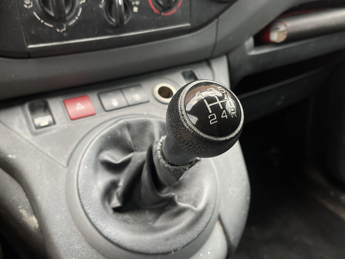 Citroën Berlingo 1.6 BlueHDI 75 Comfort | Airconditioning | Betonplex | Elektrische ramen | Dakrails | Reservewiel |