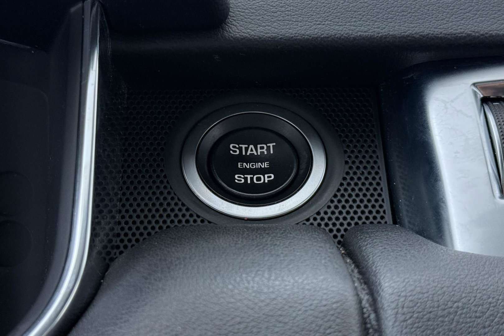 Land Rover Range Rover Sport 3.0 SDV6 HSE | GRIJS KENTEKEN | Luchtvering | Panoramadak | Stoelventilatie | Meridian | ACC | 21 inch