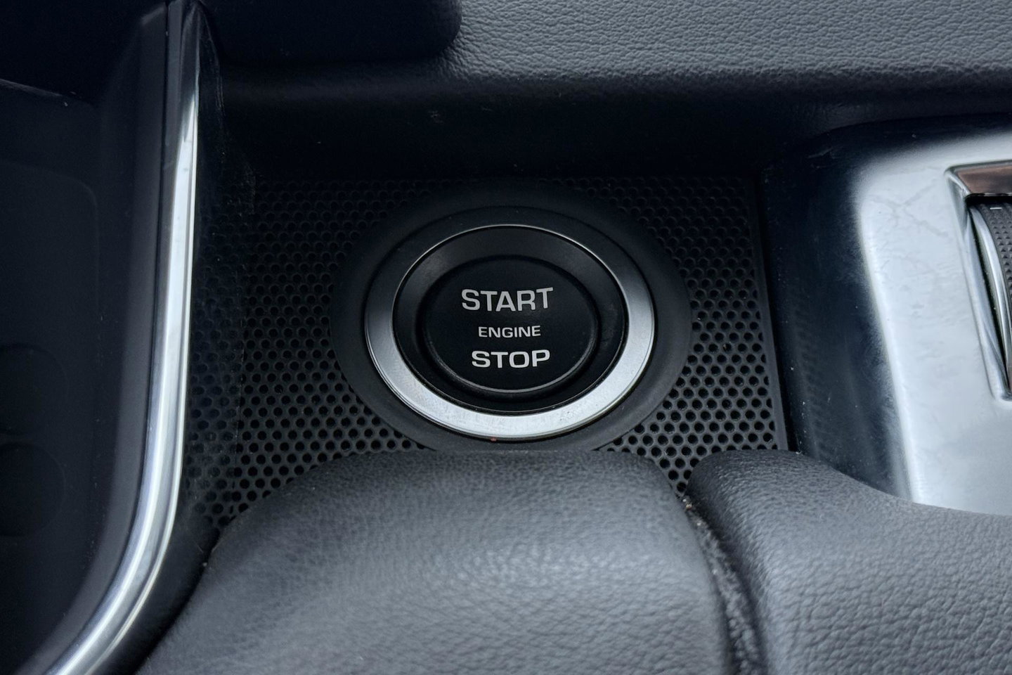 Land Rover Range Rover Sport 3.0 SDV6 HSE | GRIJS KENTEKEN | Luchtvering | Panoramadak | Stoelventilatie | Meridian | ACC | 21 inch
