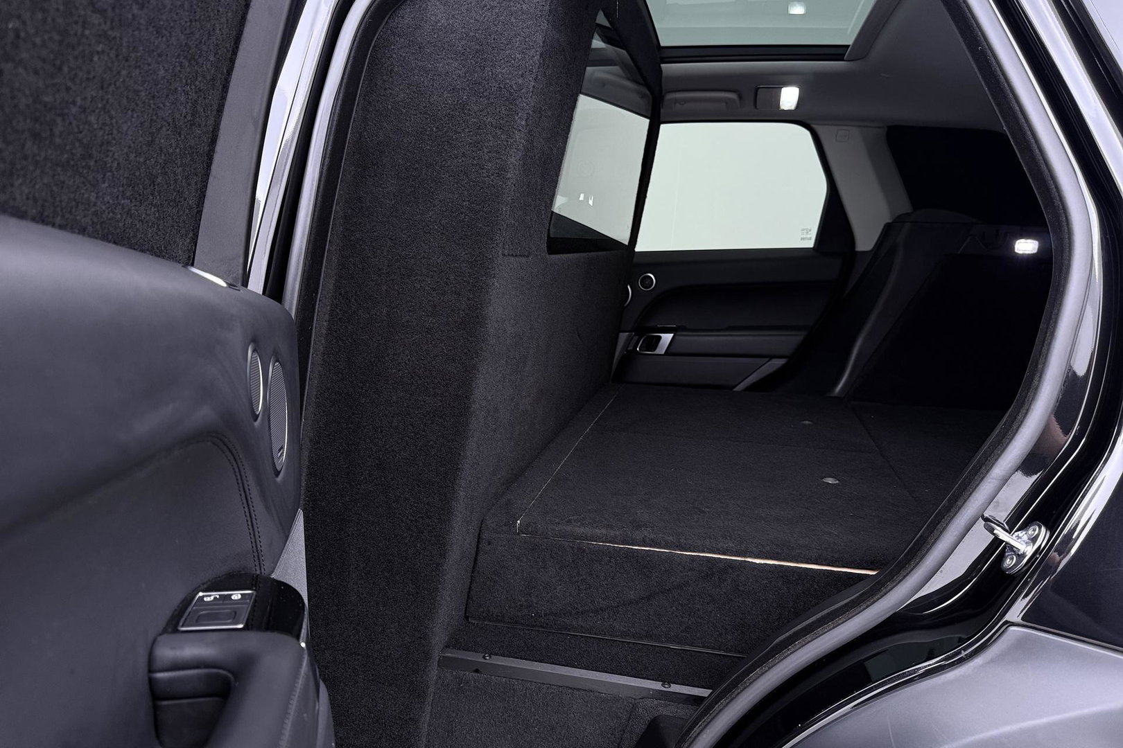 Land Rover Range Rover Sport 3.0 SDV6 HSE | GRIJS KENTEKEN | Luchtvering | Panoramadak | Stoelventilatie | Meridian | ACC | 21 inch
