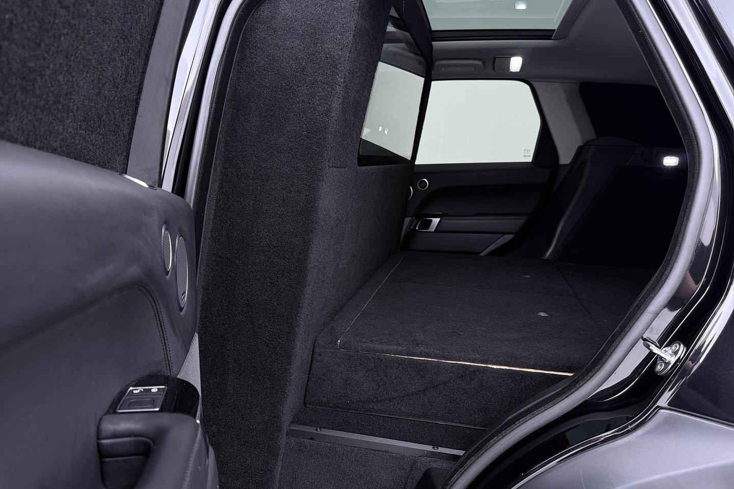 Land Rover Range Rover Sport 3.0 SDV6 HSE | GRIJS KENTEKEN | Luchtvering | Panoramadak | Stoelventilatie | Meridian | ACC | 21 inch