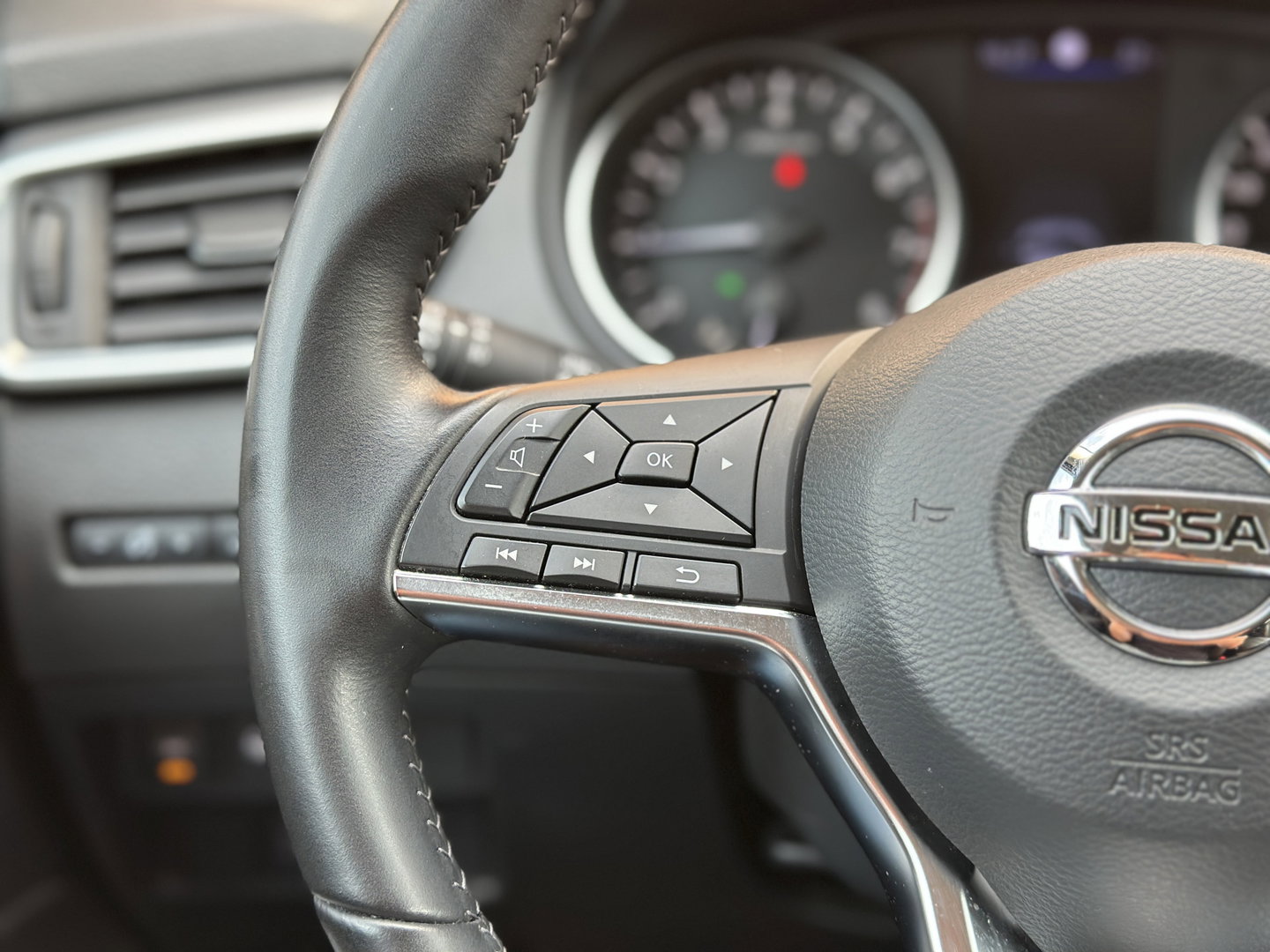 Nissan QASHQAI 1.3 DIG-T Tekna | Adaptive Cruise Control | 360 Camera | Parkeersensoren | Stoelverwarming | Apple Carplay | Android Auto | Keyless | Dodehoek Sensor